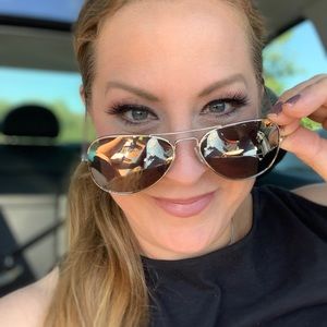 Meet your Posher, Trace